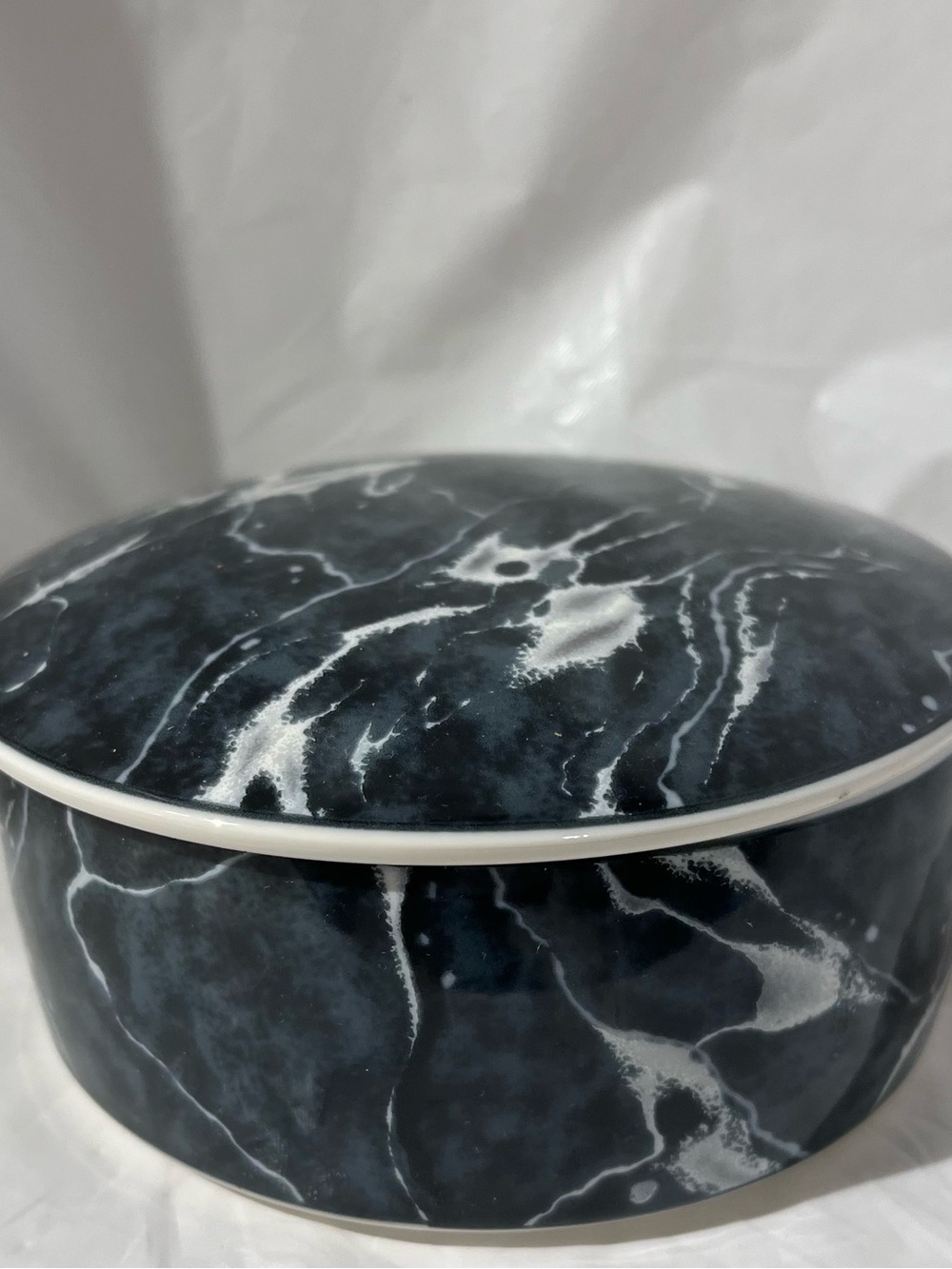 Round Mikasa Delacourt Trinket Box